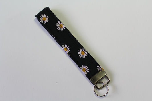 Daisy Key Wristlet